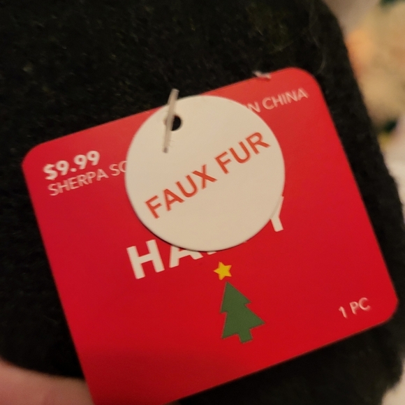 Sherpa Black and White Booties - Picture 5 of 5